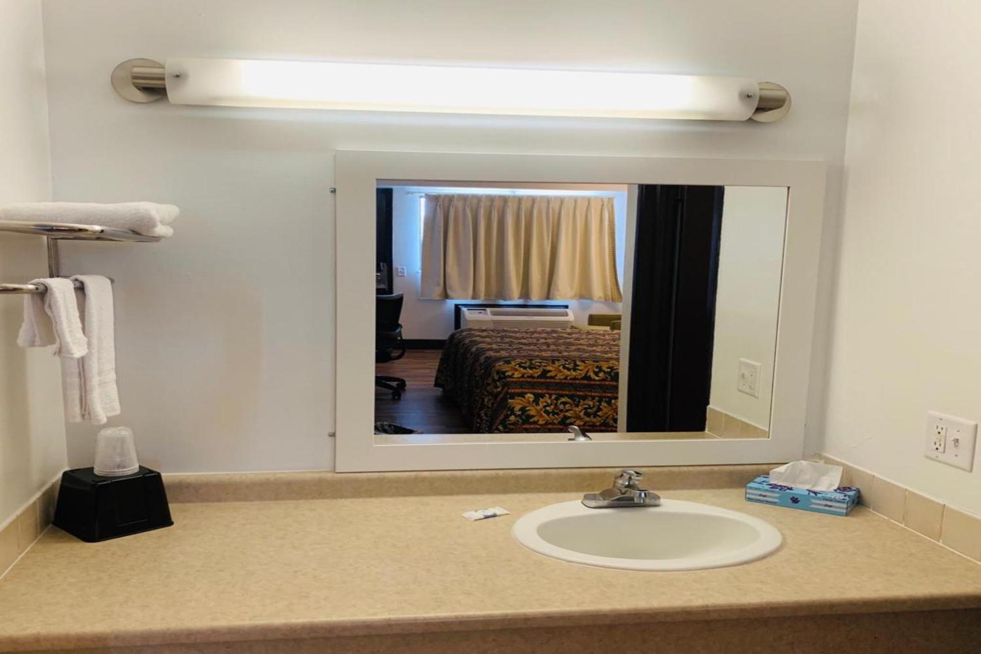 Economy Inn Of הולנד מראה חיצוני תמונה
